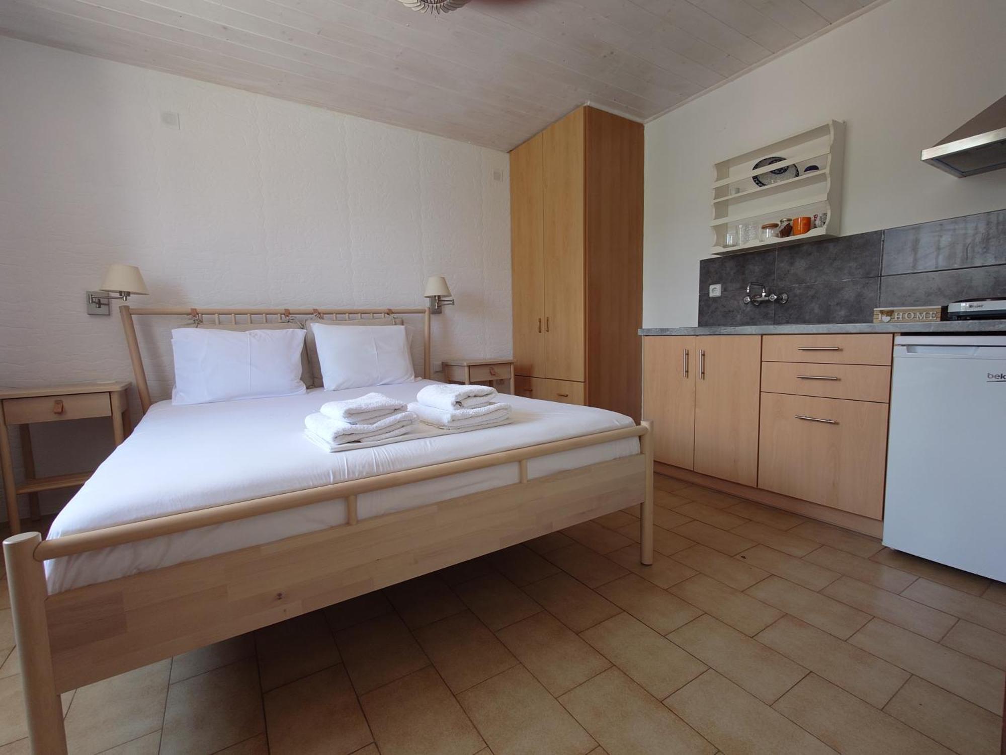 Elena Apartments Ithaca Вати Экстерьер фото