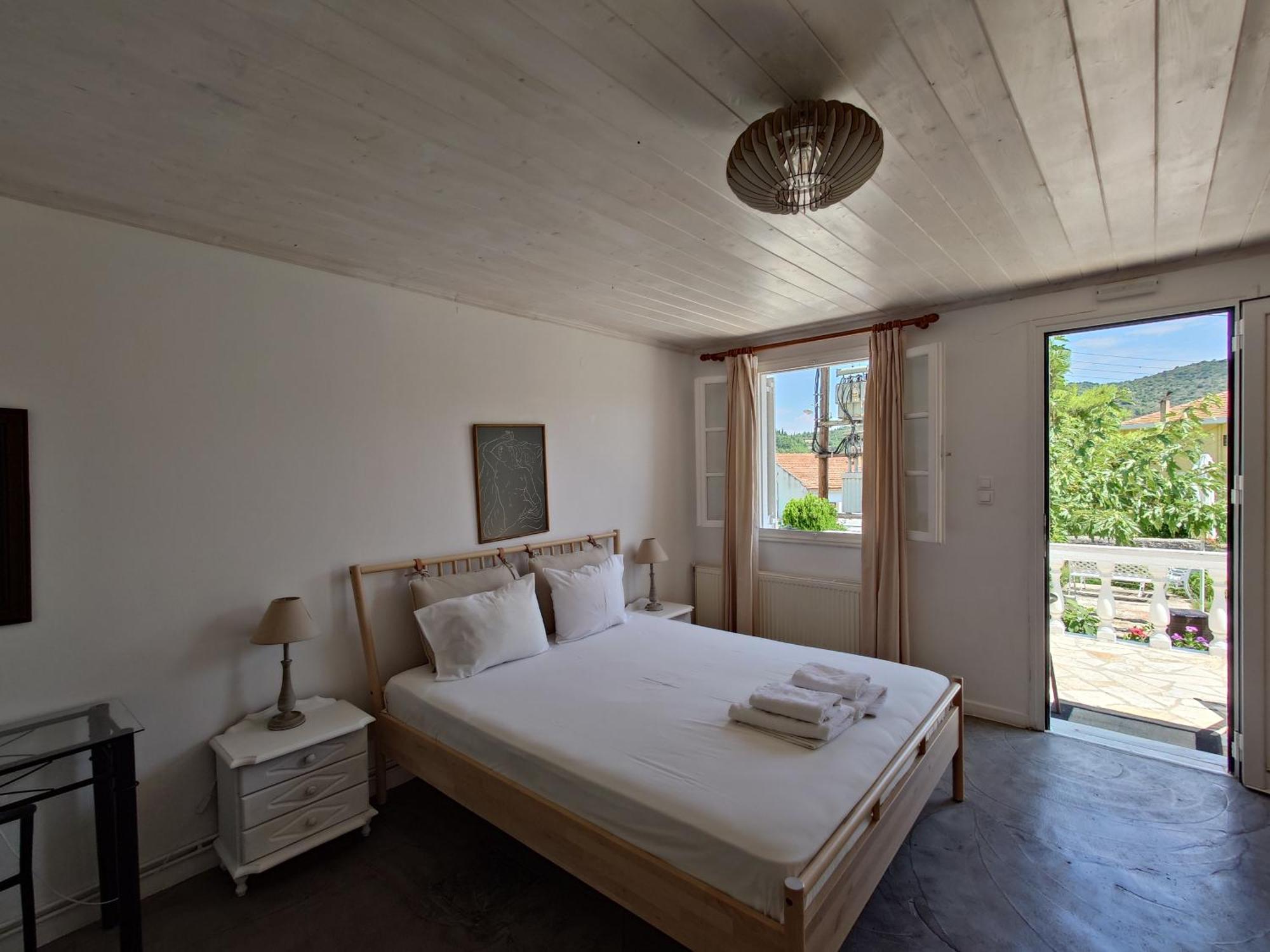 Elena Apartments Ithaca Вати Экстерьер фото